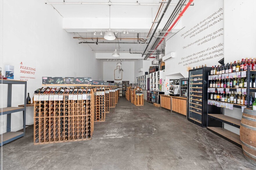 More Photos Of 211 N 11th St, Brooklyn Storefront Retail Office For Lease