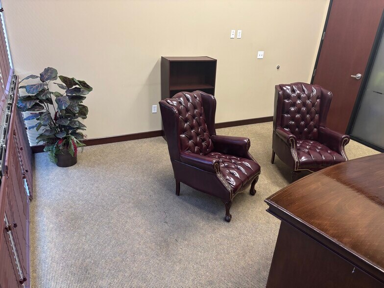 More Photos Of 90 S Kyrene Rd, Chandler Office For Lease