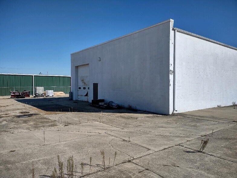 More Photos Of 103 Quarry Rd, Rochelle Warehouse For Sale