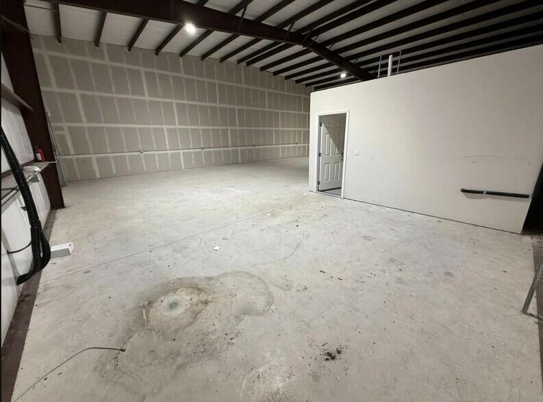 More Photos Of , Seguin Industrial For Sale