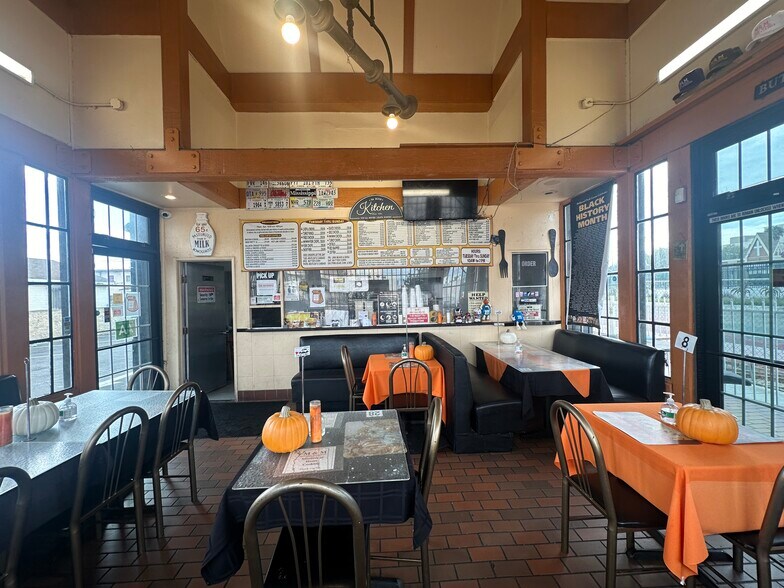 More Photos Of 5960 Crenshaw Blvd, Los Angeles Fast Food For Lease