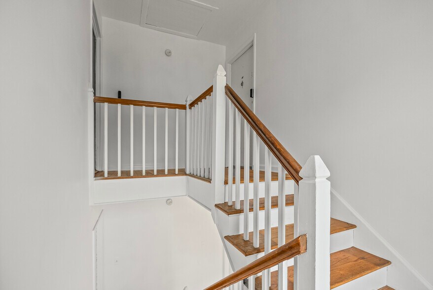More Photos Of 1200 Liggates Rd, Lynchburg Apartments For Sale