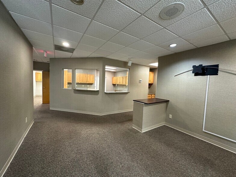 More Photos Of 200 Professional Park Dr SE, Blacksburg Medical For Sale