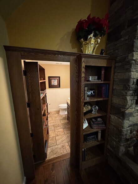 More Photos Of 6964 S 69th East Ave, Tulsa Medical For Sale