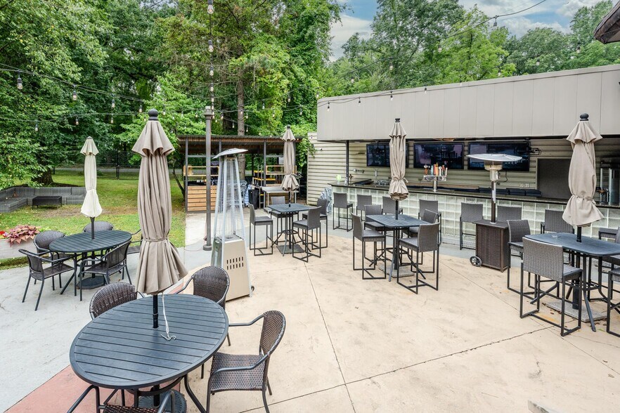 More Photos Of 16409 Red Arrow Hwy, Union Pier General Retail For Sale