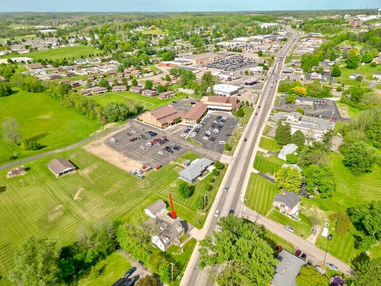 More Photos Of 719 Coshocton Ave, Mount Vernon Office For Sale