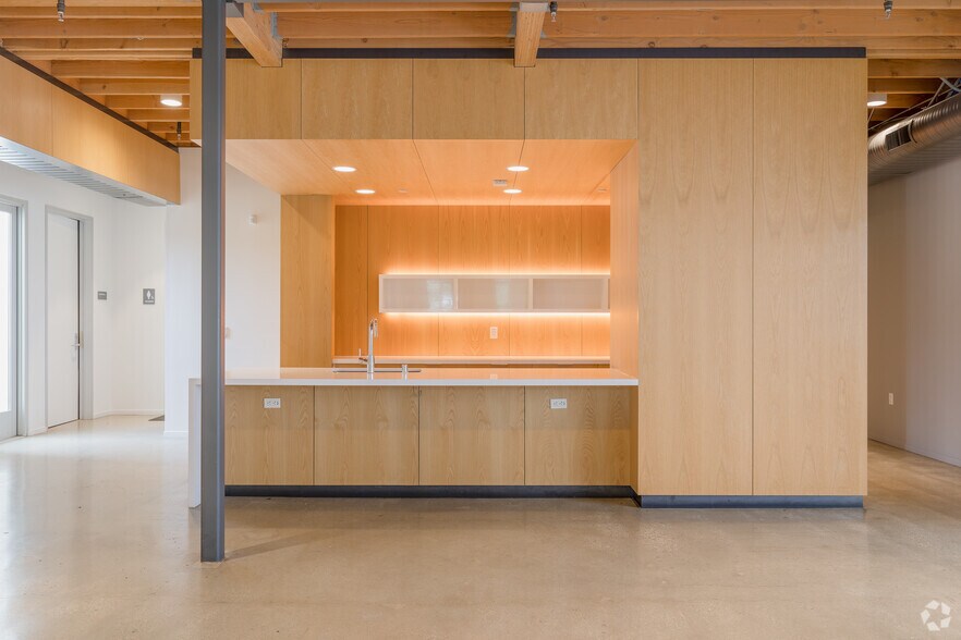 More Photos Of 3760 Motor Ave, Los Angeles Loft Creative Space For Sale