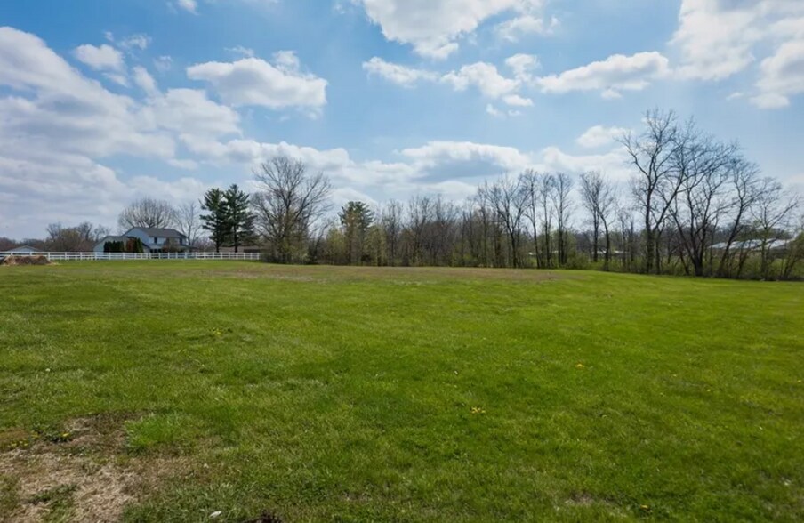 More Photos Of 2300 Hoffman Dr, Effingham Auto Repair For Sale