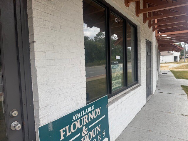 Primary Photo Of 1717 Warm Springs Rd, Columbus Office For Lease