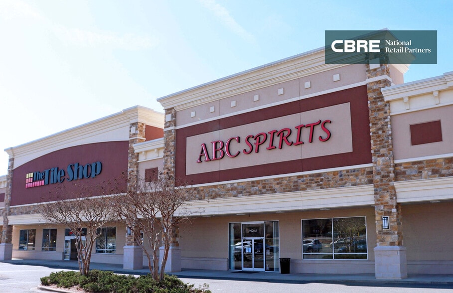 More Photos Of 9920-10056 E Independence Blvd, Matthews General Retail For Sale