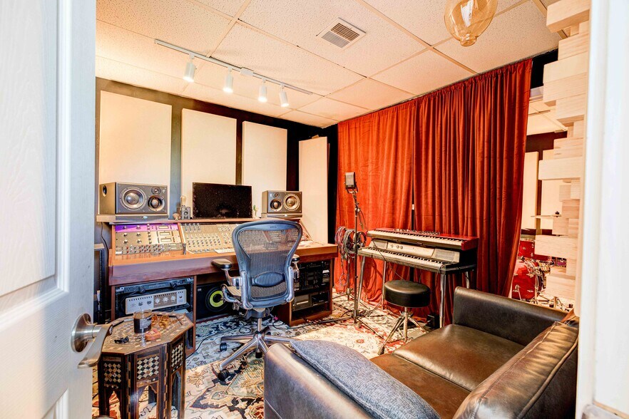 More Photos Of 1227 W Temple St, Los Angeles Loft Creative Space For Sale