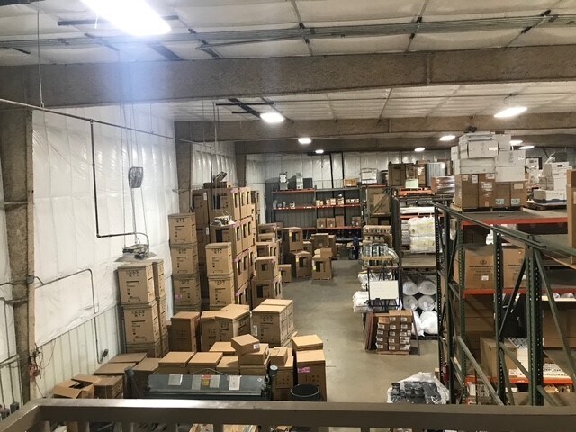 More Photos Of 1516 Central Park Dr, Hurst Industrial For Lease