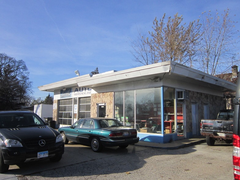 Primary Photo Of 1030 W Touhy Ave, Park Ridge Auto Repair For Sale