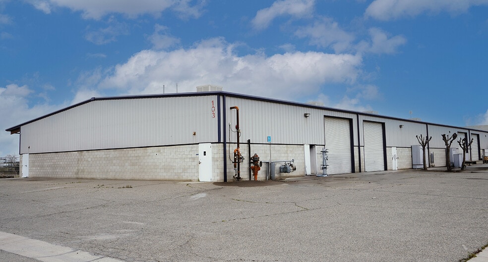 More Photos Of 1314 E North Ave, Fresno Warehouse For Sale