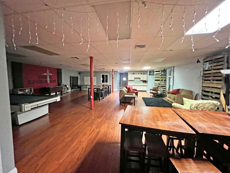 More Photos Of 600 S Grove St, Eustis Religious Facility For Sale