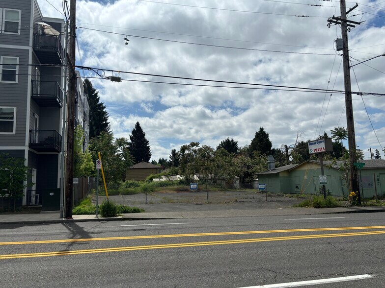 More Photos Of 5844 E Burnside St, Portland Land For Sale