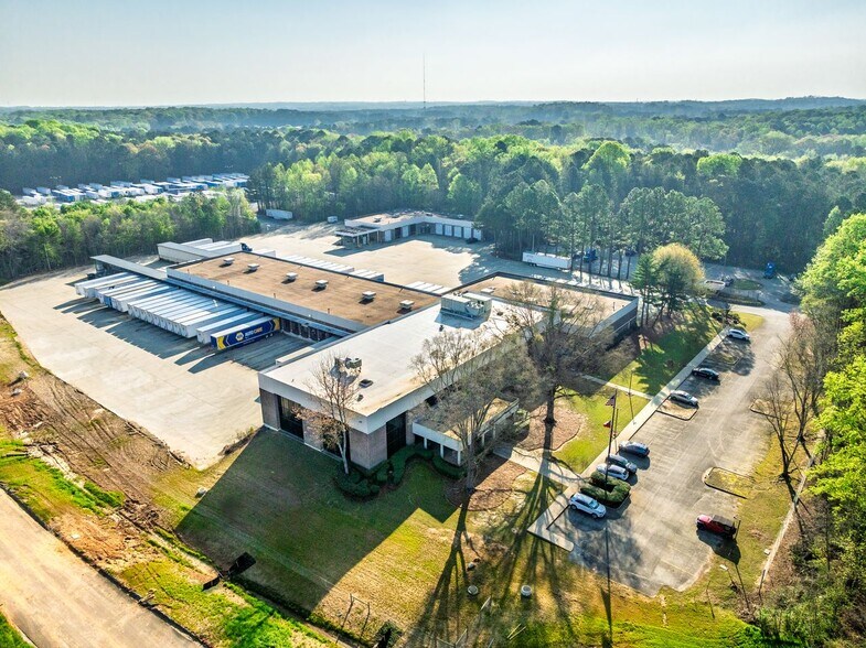 More Photos Of 2704 Bouldercrest Rd SE, Atlanta Distribution For Lease