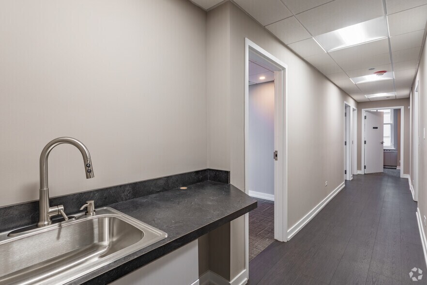 Photo of 15th Floor Ste 1520