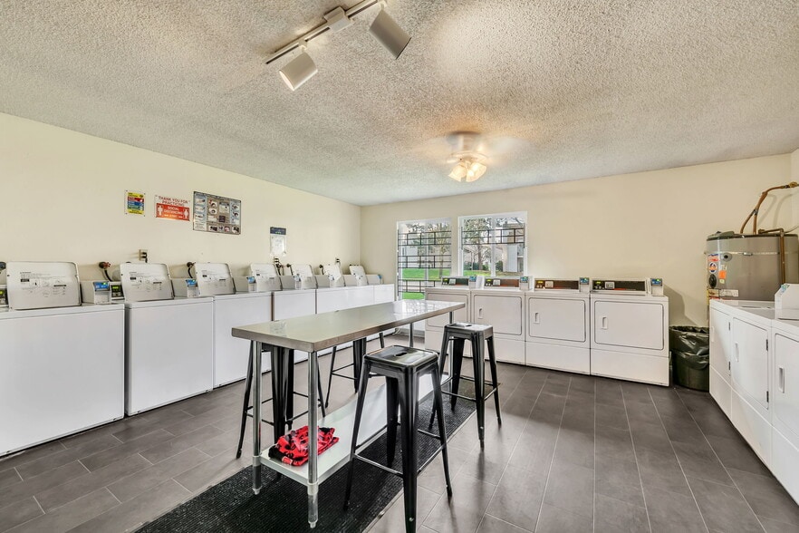 More Photos Of 10200 SW Conestoga Dr, Beaverton Multifamily For Sale