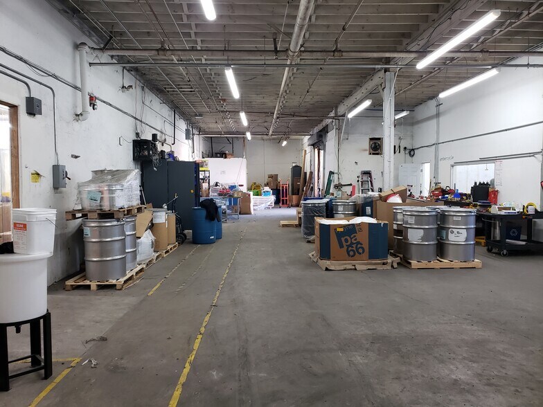 More Photos Of 3045 E 11th St, Los Angeles Warehouse For Lease