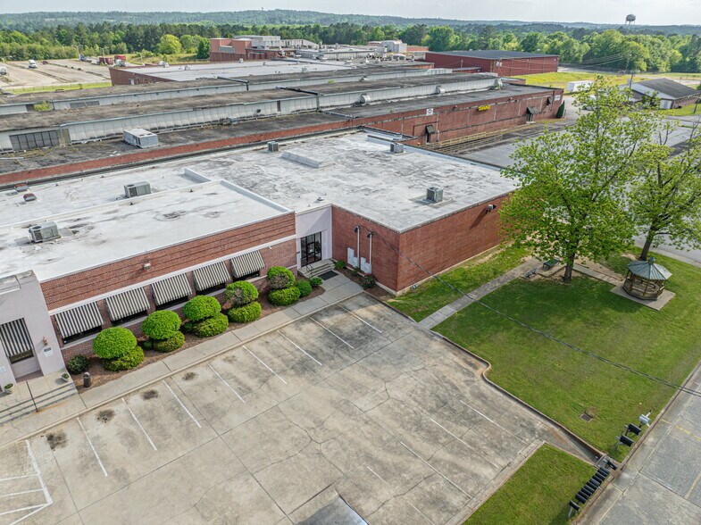 More Photos Of 60 Highway 22, Milledgeville Showroom For Sale