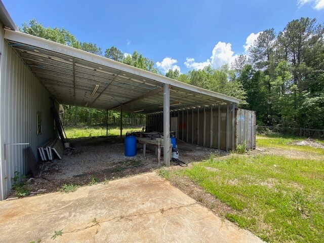 More Photos Of 1168 Bauskett St, Edgefield Warehouse For Sale