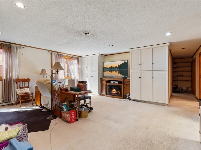 More Photos Of 1435 Anne St NW, Bemidji Office For Sale