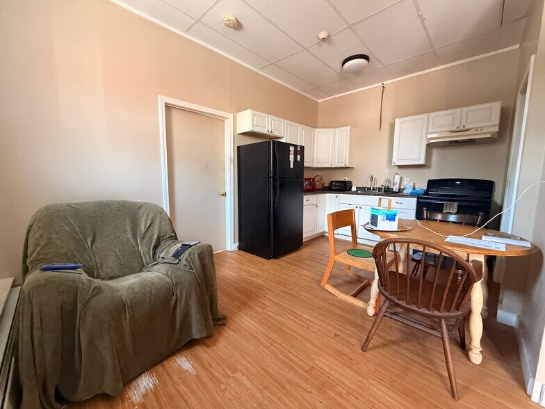More Photos Of 26 Child St, Warren Apartments For Sale