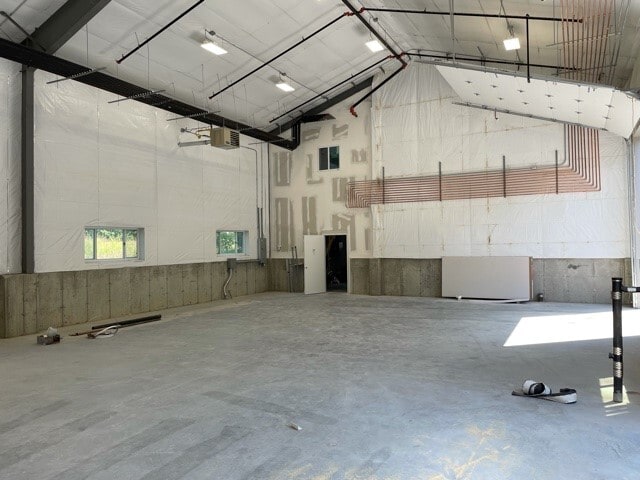 More Photos Of 156 Northboro, Southborough Warehouse For Lease