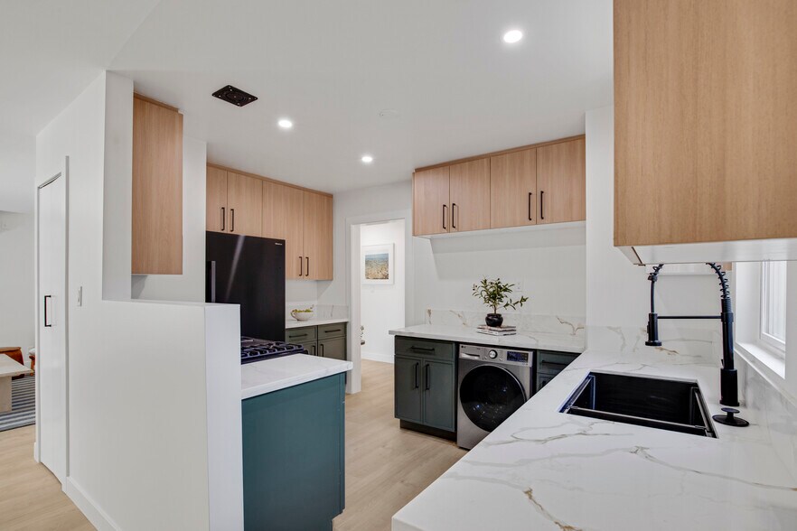 More Photos Of 18506 Kingsdale Ave, Redondo Beach Apartments For Sale