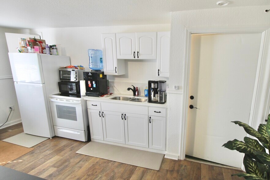 More Photos Of 610 Dundee Rd, Dundee Storefront Retail Residential For Sale