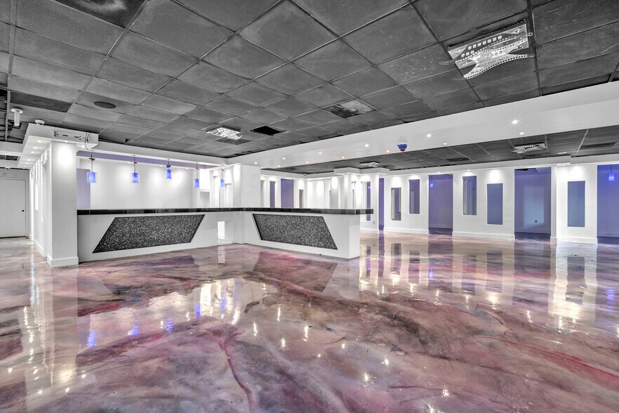 More Photos Of 3900 W Commercial Blvd, Fort Lauderdale Office For Lease