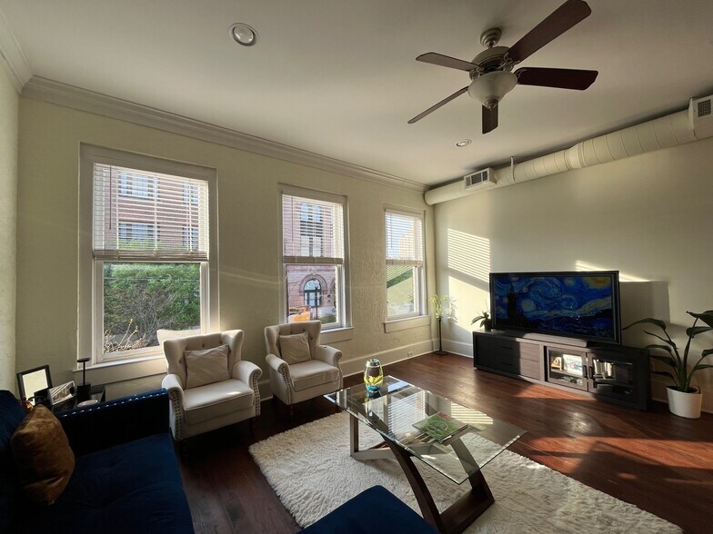 More Photos Of 512-518 2nd St, Macon General Retail For Sale