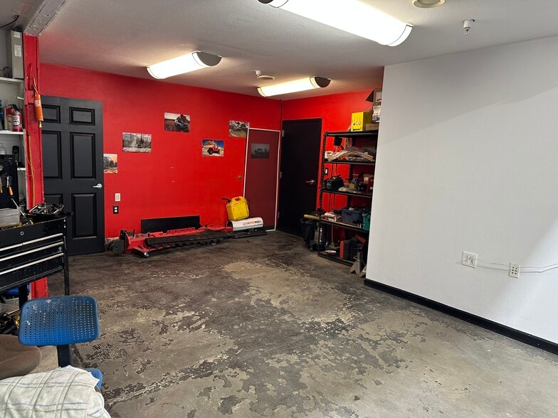 More Photos Of 7140 Ivy St, Commerce City Warehouse For Sale