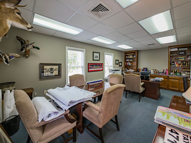 More Photos Of 1108 Gornto Rd, Valdosta Office For Sale