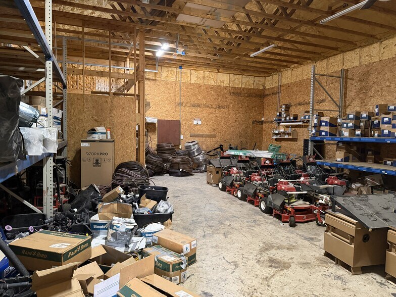 More Photos Of 1030 Canyon Bend Dr, Dripping Springs Industrial For Lease