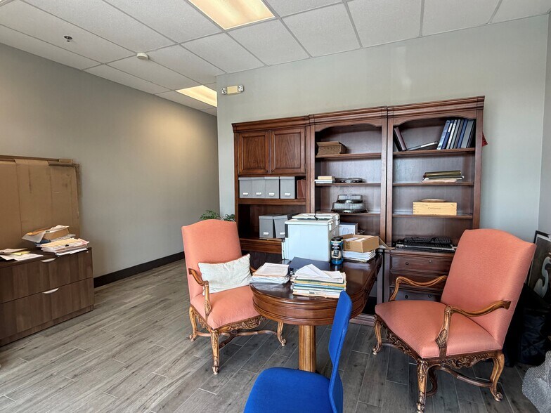 More Photos Of 9710 FM 2147, Horseshoe Bay General Retail For Lease