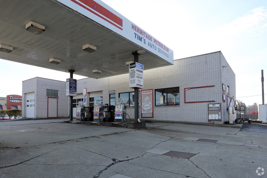 Primary Photo Of 2370 E State St, Hermitage Service Station For Sale