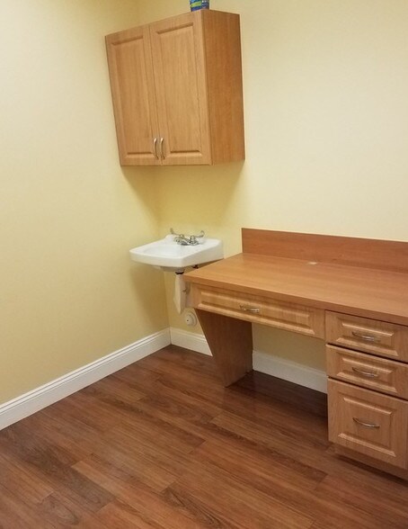 More Photos Of 709 S Federal Hwy, Boynton Beach Medical For Sale