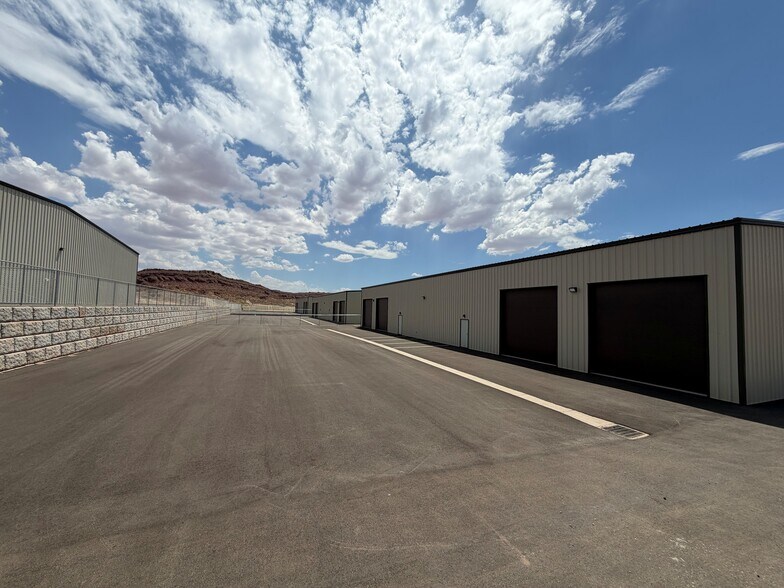 More Photos Of 975 S. 5600 W., Hurricane Unknown For Lease