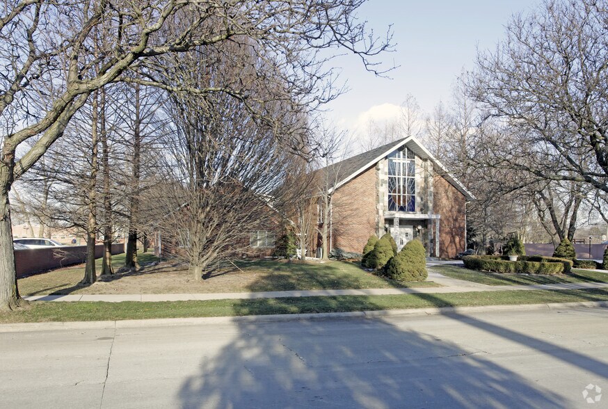 More Photos Of 17901 Collinson Ave, Eastpointe Religious Facility For Sale