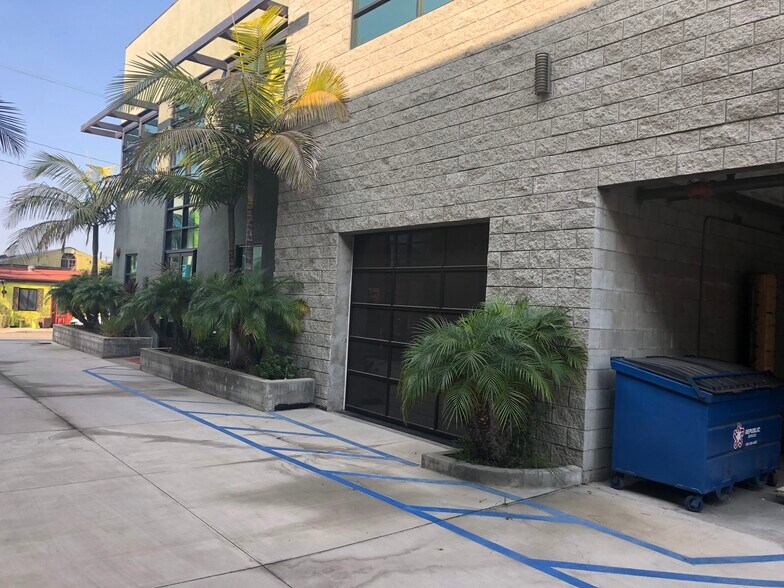 More Photos Of 130 Lomita St, El Segundo Research And Development For Lease