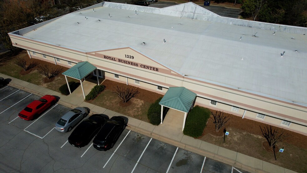 More Photos Of 1229 Royal Dr, Conyers Office For Sale
