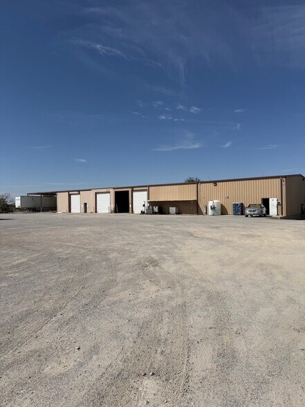 More Photos Of 12556 Weaver Rd, El Paso Light Distribution For Sale