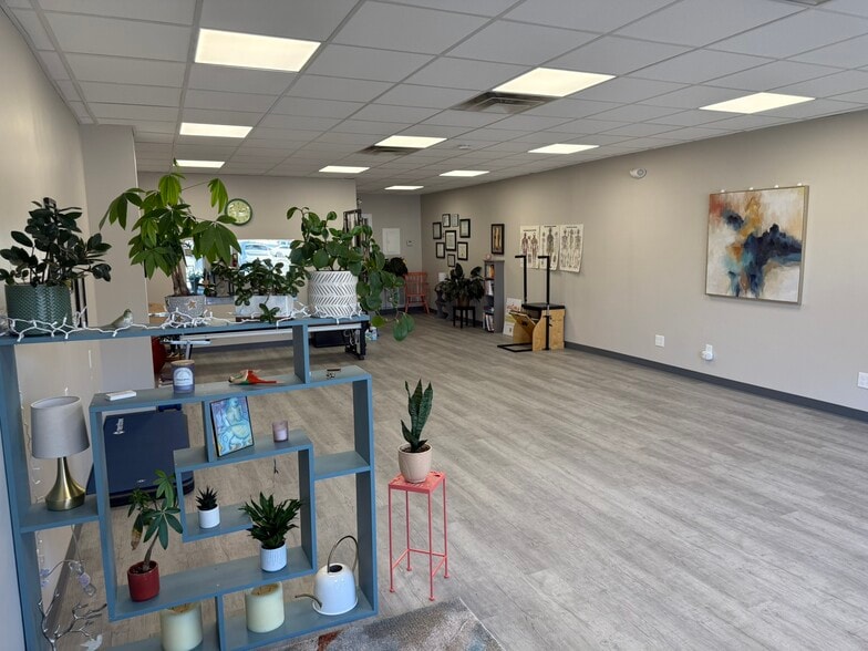 More Photos Of 108-116 E Plane St, Hackettstown Freestanding For Lease