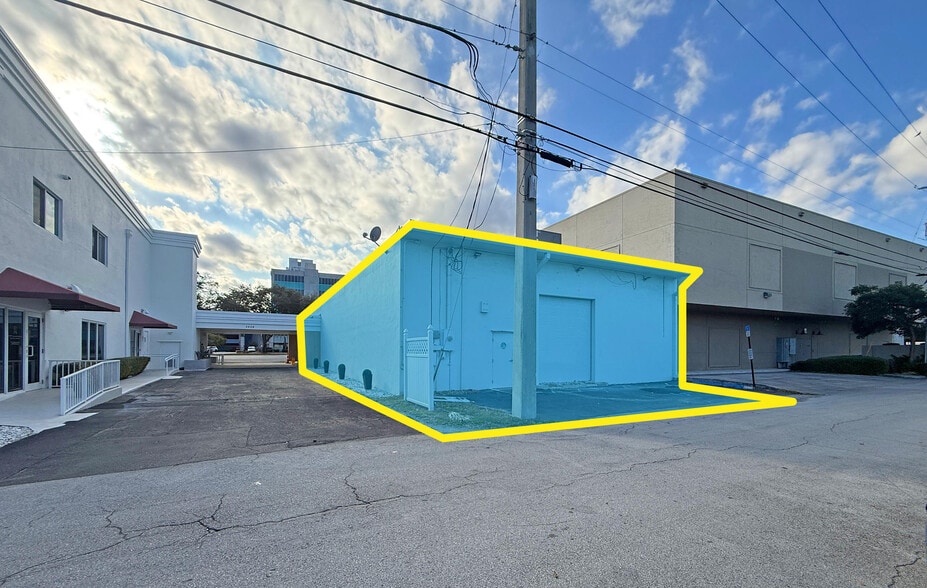 More Photos Of 3542 N Federal Hwy, Fort Lauderdale Freestanding For Lease