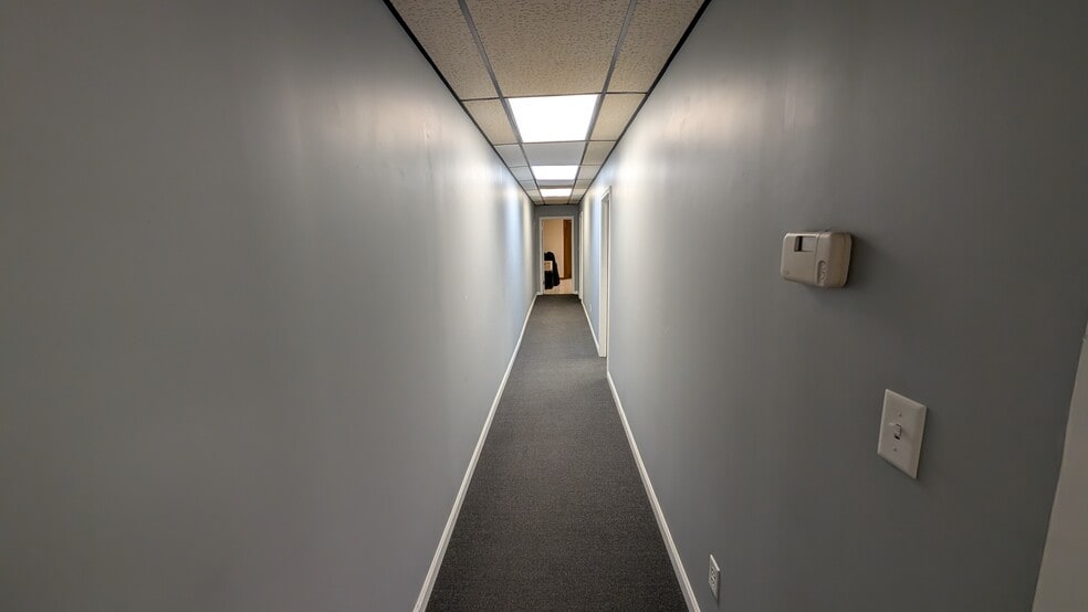 More Photos Of 11 W National Ave, Brazil Office For Sale