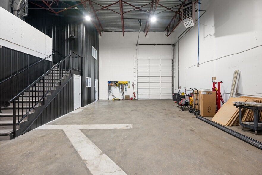 More Photos Of 3225 Mccallum Rd, Abbotsford Warehouse For Sale