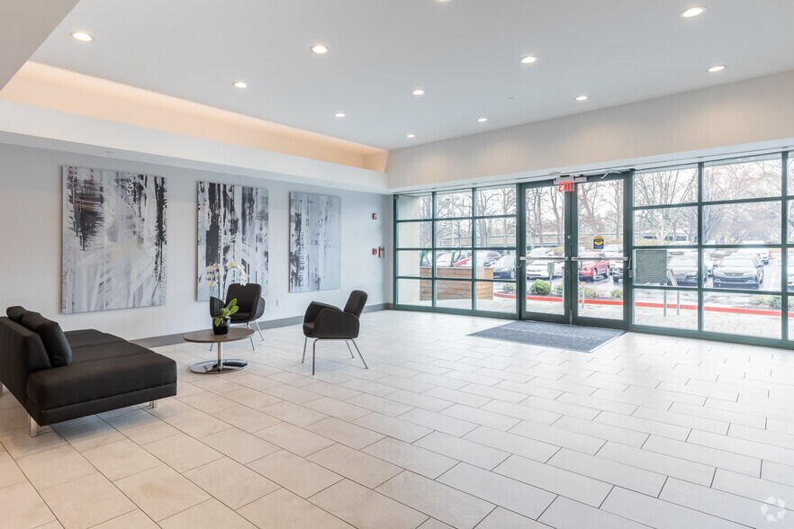 More Photos Of 1990 Lakeside Pky, Tucker Office For Lease
