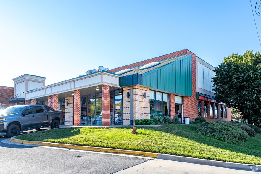More Photos Of 4523 Kenilworth Ave, Bladensburg General Retail For Lease